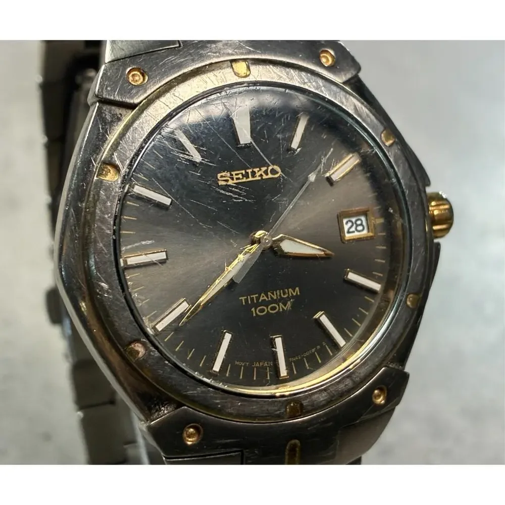 Seiko Titanium Men's Watch 7N42‑0CA0 100M Black Sunburst Dial Date Japan Working